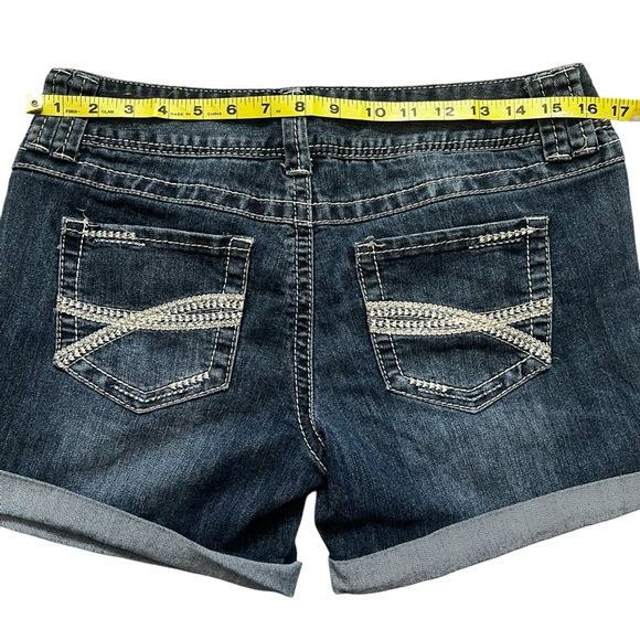 Red Camel Women's Jean Shorts - Indigo EUC 9 - Picture 5 of 7